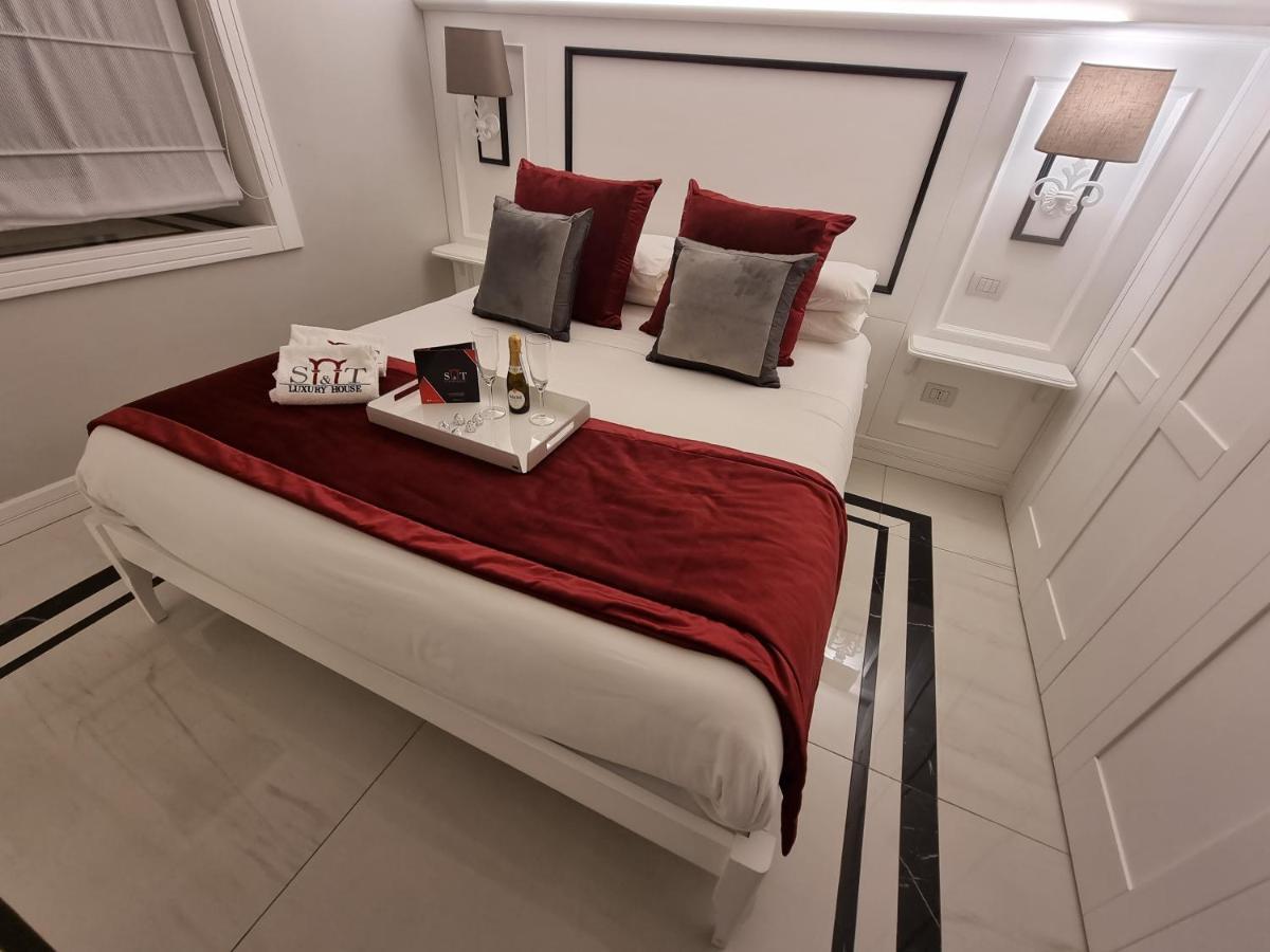 Apartmán S&T Luxury House In Plebiscito Square Neapol Exteriér fotografie